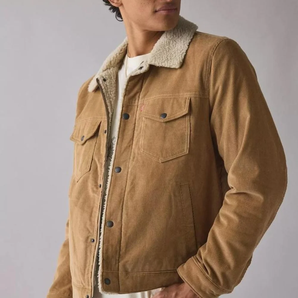 Levi's Sherpa Lined Corduroy Utility Trucker Jacket Tan Size Medium Mens NEW